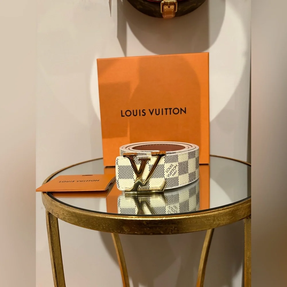 Louis Vuitton Damier Cream/Grey Initiales LV Gold 40mm Belt - Picture 13 of 14